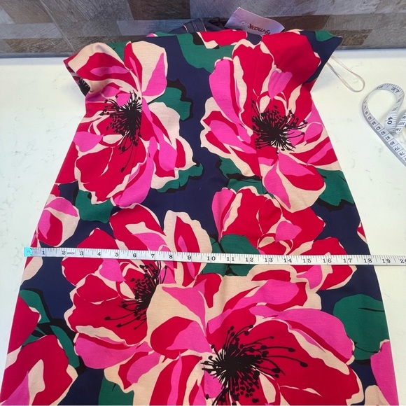 TRINA Turk Women's Emotion Floral Print MIDI Dress
Sz 8 - Picture 13 of 14